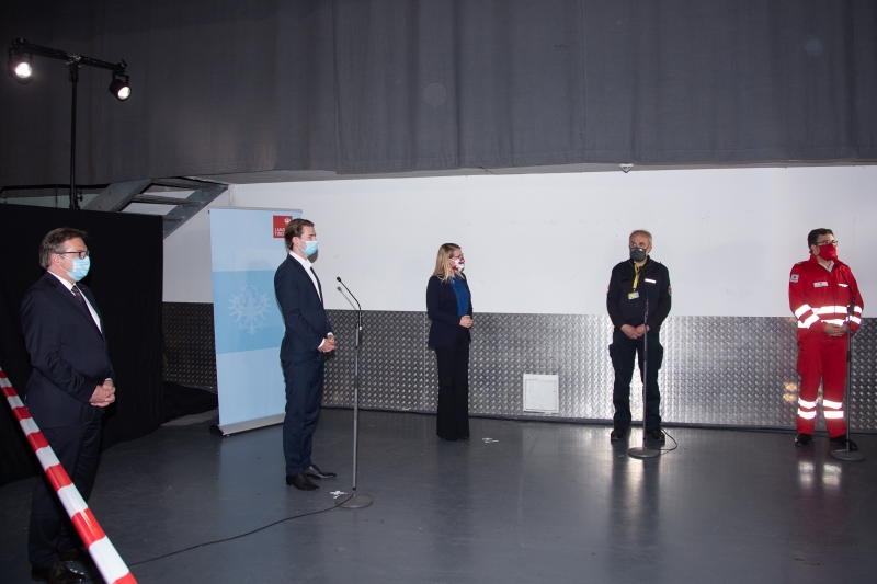 Preview 20200514 Landes Medientermin - Bundeskanzler Sebastian Kurz besucht die Screeningstation in Innsbruck (14).jpg